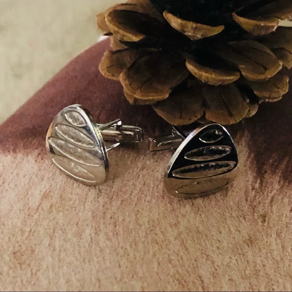 Vintage men’s Stag silver plated triangle shape cuff link tie pin boxed set